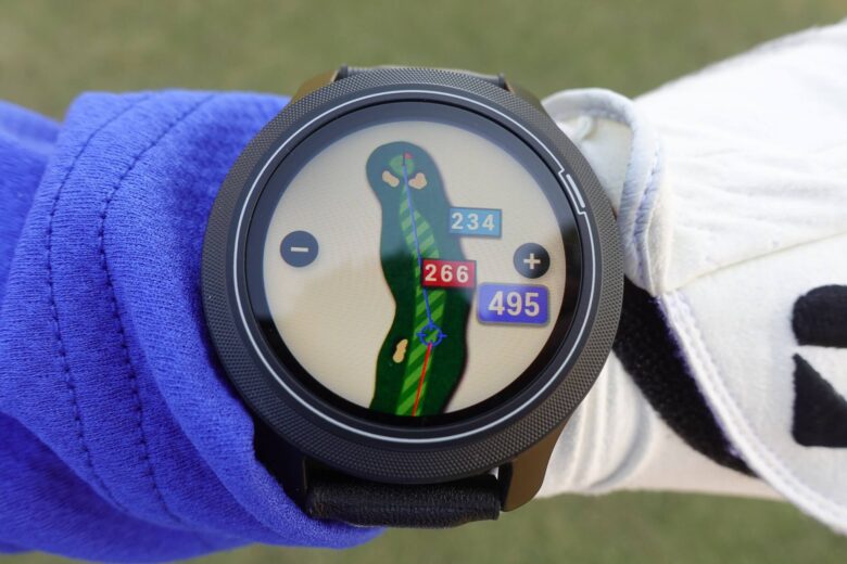 ゴルフバディaim W12時計型ゴルフナビの3点間距離表示2