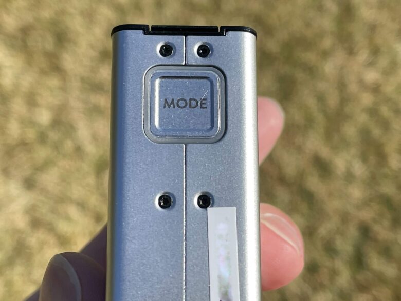 キャディトークCUBE レーザー距離計のモードボタン